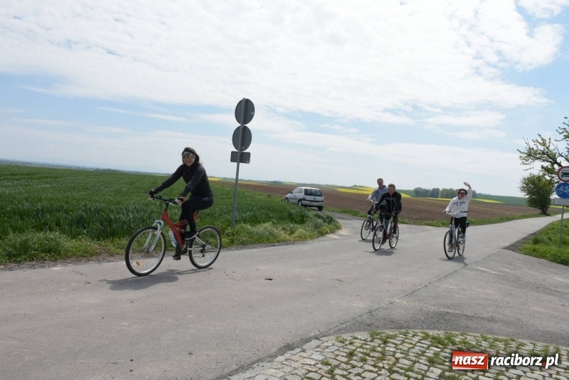 Zdjęcie w galerii na portalu naszraciborz.pl: Ale jazda ! Rajd rozpoczynający sezon rowerowy w gminie Krzyżanowice  wiadomości z regionu