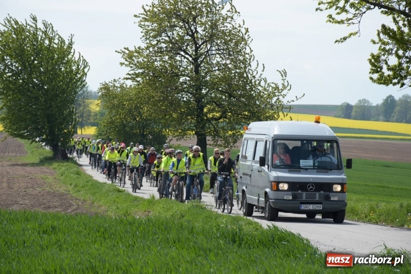 Zdjęcie w galerii na portalu naszraciborz.pl: Ale jazda ! Rajd rozpoczynający sezon rowerowy w gminie Krzyżanowice  wiadomości z regionu