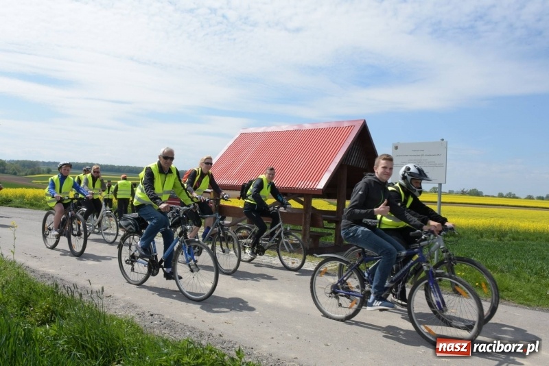 Zdjęcie w galerii na portalu naszraciborz.pl: Ale jazda ! Rajd rozpoczynający sezon rowerowy w gminie Krzyżanowice  wiadomości z regionu