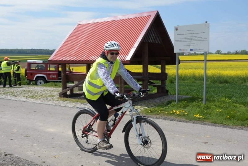 Zdjęcie w galerii na portalu naszraciborz.pl: Ale jazda ! Rajd rozpoczynający sezon rowerowy w gminie Krzyżanowice  wiadomości z regionu