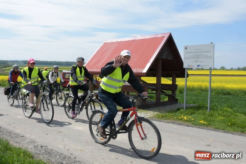Zdjęcie w galerii na portalu naszraciborz.pl: Ale jazda ! Rajd rozpoczynający sezon rowerowy w gminie Krzyżanowice  wiadomości z regionu