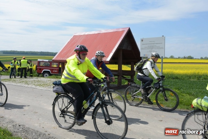 Zdjęcie w galerii na portalu naszraciborz.pl: Ale jazda ! Rajd rozpoczynający sezon rowerowy w gminie Krzyżanowice  wiadomości z regionu