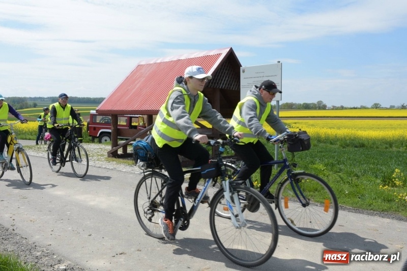 Zdjęcie w galerii na portalu naszraciborz.pl: Ale jazda ! Rajd rozpoczynający sezon rowerowy w gminie Krzyżanowice  wiadomości z regionu