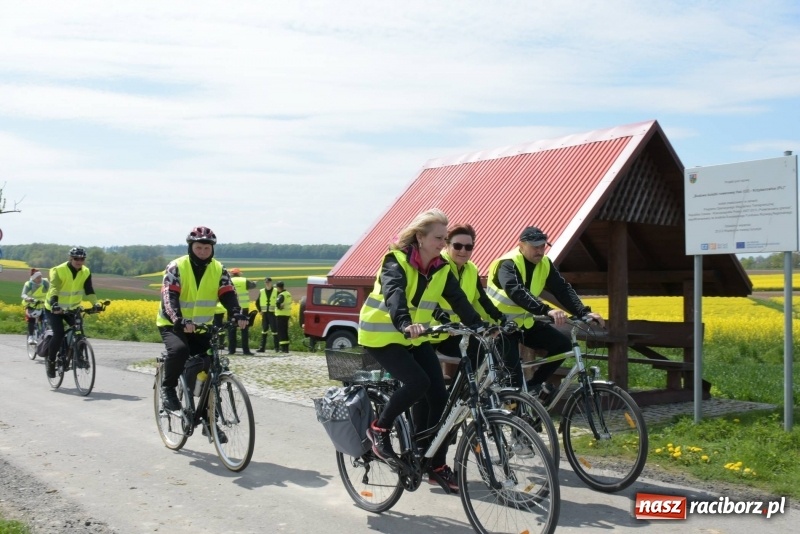 Zdjęcie w galerii na portalu naszraciborz.pl: Ale jazda ! Rajd rozpoczynający sezon rowerowy w gminie Krzyżanowice  wiadomości z regionu