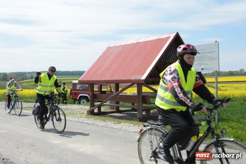 Zdjęcie w galerii na portalu naszraciborz.pl: Ale jazda ! Rajd rozpoczynający sezon rowerowy w gminie Krzyżanowice  wiadomości z regionu