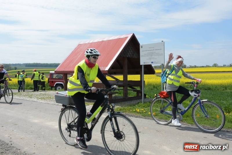 Zdjęcie w galerii na portalu naszraciborz.pl: Ale jazda ! Rajd rozpoczynający sezon rowerowy w gminie Krzyżanowice  wiadomości z regionu