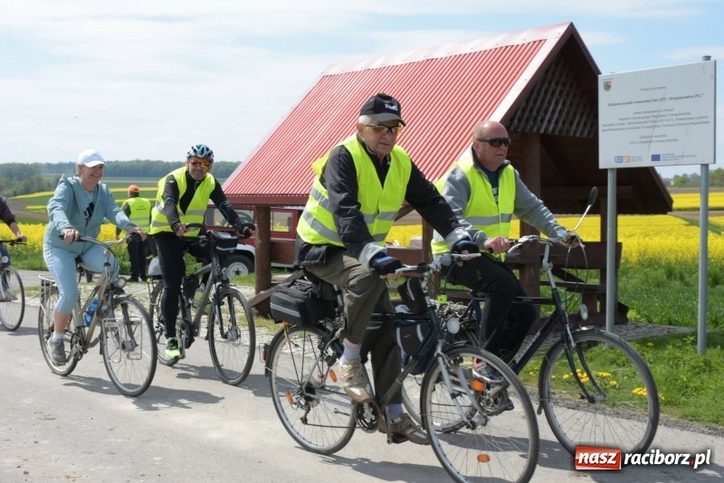 Zdjęcie w galerii na portalu naszraciborz.pl: Ale jazda ! Rajd rozpoczynający sezon rowerowy w gminie Krzyżanowice  wiadomości z regionu