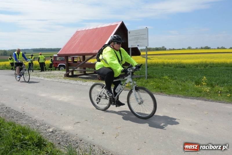 Zdjęcie w galerii na portalu naszraciborz.pl: Ale jazda ! Rajd rozpoczynający sezon rowerowy w gminie Krzyżanowice  wiadomości z regionu