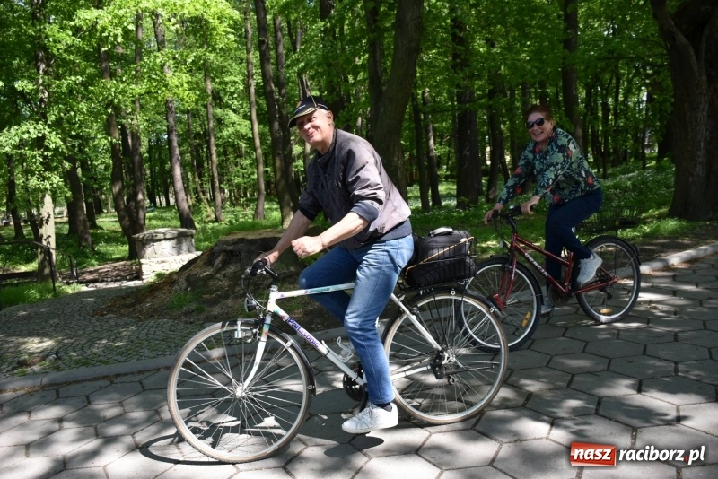 Zdjęcie w galerii na portalu naszraciborz.pl: Ale jazda ! Rajd rozpoczynający sezon rowerowy w gminie Krzyżanowice  wiadomości z regionu