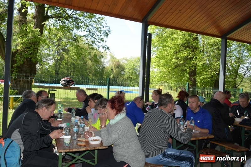 Zdjęcie w galerii na portalu naszraciborz.pl: Ale jazda ! Rajd rozpoczynający sezon rowerowy w gminie Krzyżanowice  wiadomości z regionu