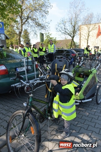 Zdjęcie w galerii na portalu naszraciborz.pl: Ale jazda ! Rajd rozpoczynający sezon rowerowy w gminie Krzyżanowice  wiadomości z regionu