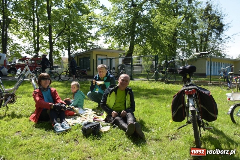 Zdjęcie w galerii na portalu naszraciborz.pl: Ale jazda ! Rajd rozpoczynający sezon rowerowy w gminie Krzyżanowice  wiadomości z regionu