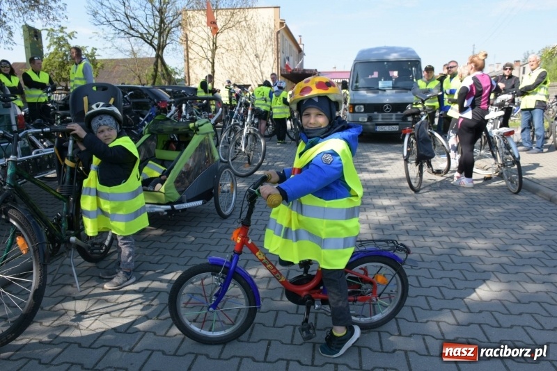 Zdjęcie w galerii na portalu naszraciborz.pl: Ale jazda ! Rajd rozpoczynający sezon rowerowy w gminie Krzyżanowice  wiadomości z regionu