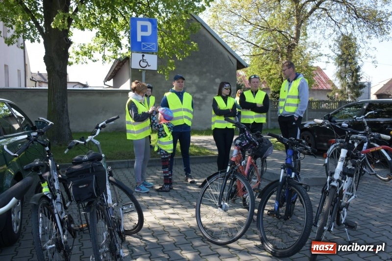 Zdjęcie w galerii na portalu naszraciborz.pl: Ale jazda ! Rajd rozpoczynający sezon rowerowy w gminie Krzyżanowice  wiadomości z regionu
