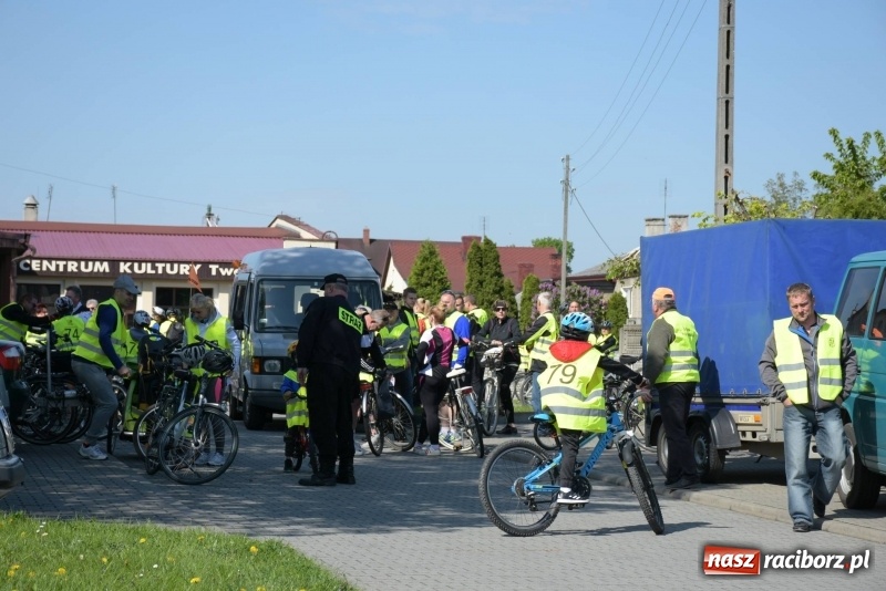 Zdjęcie w galerii na portalu naszraciborz.pl: Ale jazda ! Rajd rozpoczynający sezon rowerowy w gminie Krzyżanowice  wiadomości z regionu