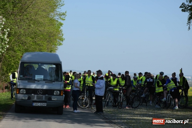 Zdjęcie w galerii na portalu naszraciborz.pl: Ale jazda ! Rajd rozpoczynający sezon rowerowy w gminie Krzyżanowice  wiadomości z regionu