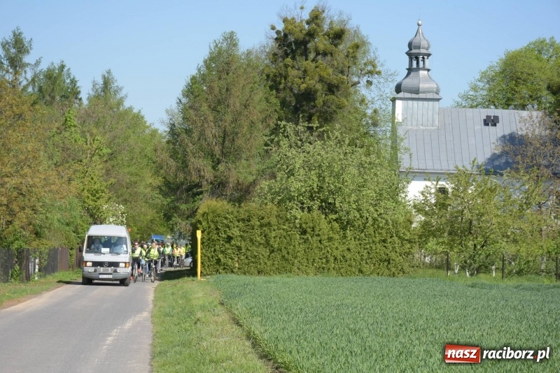 Zdjęcie w galerii na portalu naszraciborz.pl: Ale jazda ! Rajd rozpoczynający sezon rowerowy w gminie Krzyżanowice  wiadomości z regionu
