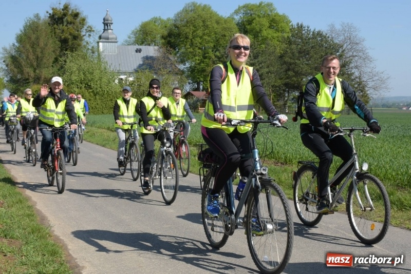 Zdjęcie w galerii na portalu naszraciborz.pl: Ale jazda ! Rajd rozpoczynający sezon rowerowy w gminie Krzyżanowice  wiadomości z regionu