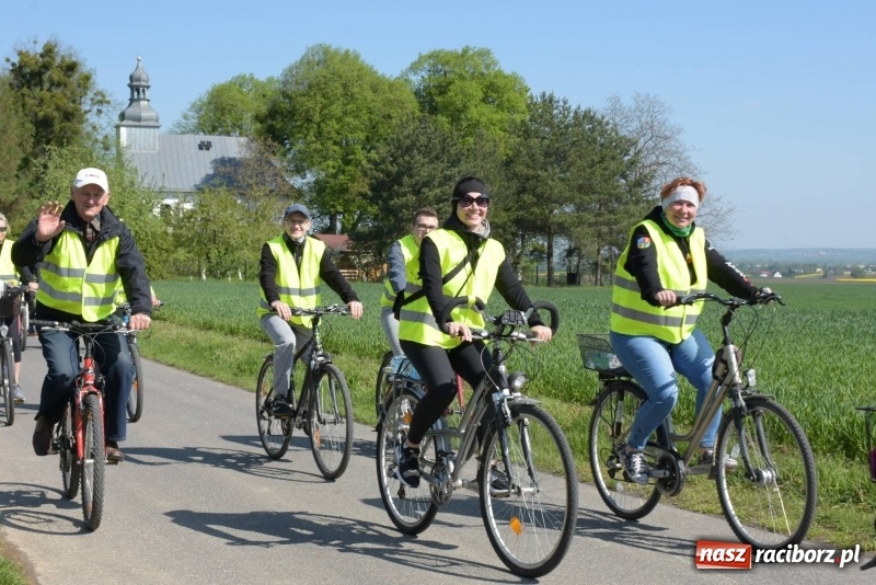 Zdjęcie w galerii na portalu naszraciborz.pl: Ale jazda ! Rajd rozpoczynający sezon rowerowy w gminie Krzyżanowice  wiadomości z regionu