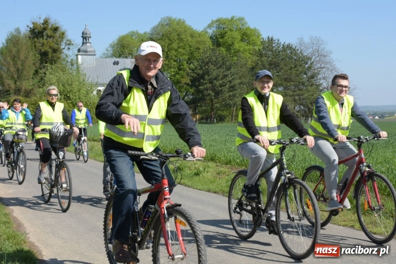 Zdjęcie w galerii na portalu naszraciborz.pl: Ale jazda ! Rajd rozpoczynający sezon rowerowy w gminie Krzyżanowice  wiadomości z regionu