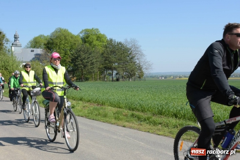 Zdjęcie w galerii na portalu naszraciborz.pl: Ale jazda ! Rajd rozpoczynający sezon rowerowy w gminie Krzyżanowice  wiadomości z regionu