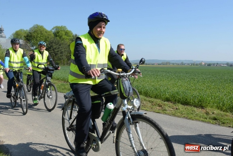 Zdjęcie w galerii na portalu naszraciborz.pl: Ale jazda ! Rajd rozpoczynający sezon rowerowy w gminie Krzyżanowice  wiadomości z regionu