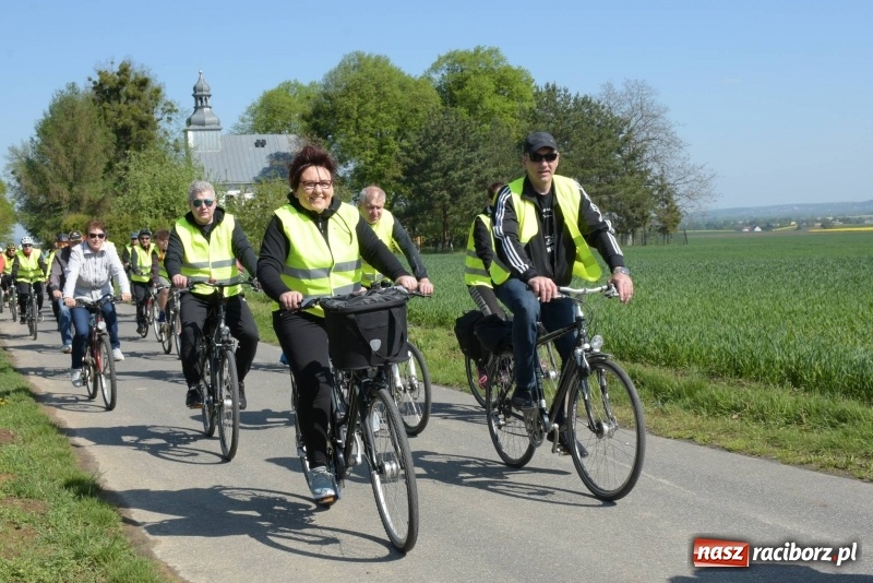 Zdjęcie w galerii na portalu naszraciborz.pl: Ale jazda ! Rajd rozpoczynający sezon rowerowy w gminie Krzyżanowice  wiadomości z regionu