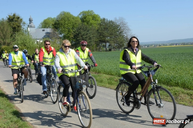 Zdjęcie w galerii na portalu naszraciborz.pl: Ale jazda ! Rajd rozpoczynający sezon rowerowy w gminie Krzyżanowice  wiadomości z regionu
