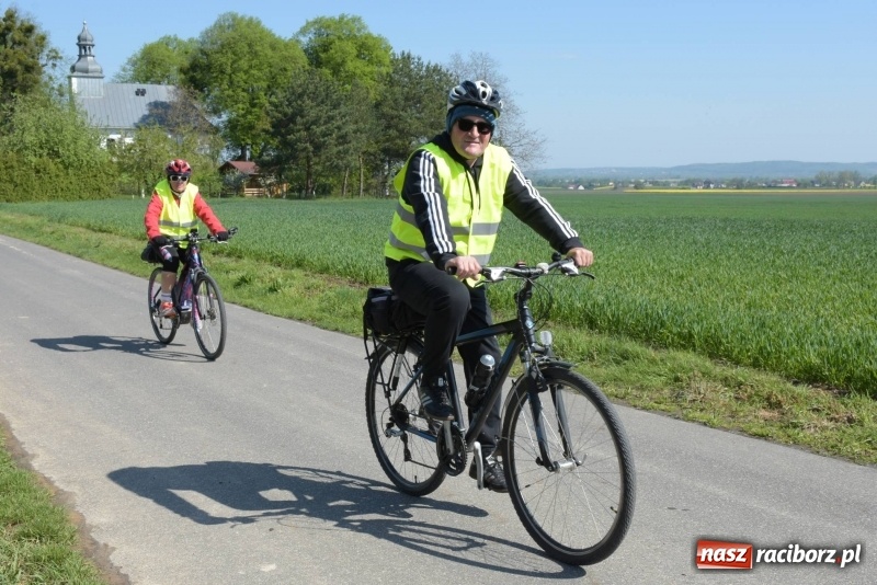 Zdjęcie w galerii na portalu naszraciborz.pl: Ale jazda ! Rajd rozpoczynający sezon rowerowy w gminie Krzyżanowice  wiadomości z regionu