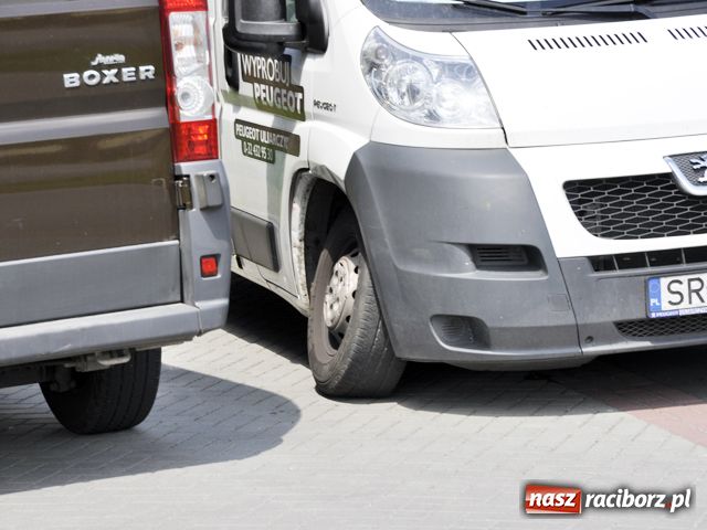 Zdjęcie w galerii na portalu naszraciborz.pl: Peugeot wymusił pierwszeństwo wiadomości z regionu