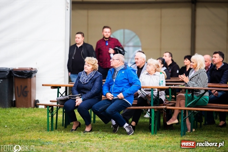 Zdjęcie w galerii na portalu naszraciborz.pl: Pierwszy dzień majówki w Nędzy za nami wiadomości z regionu