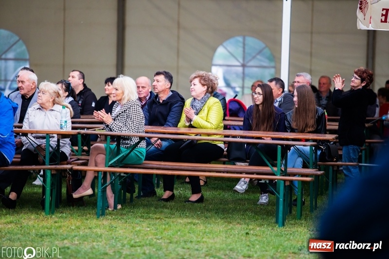 Zdjęcie w galerii na portalu naszraciborz.pl: Pierwszy dzień majówki w Nędzy za nami wiadomości z regionu