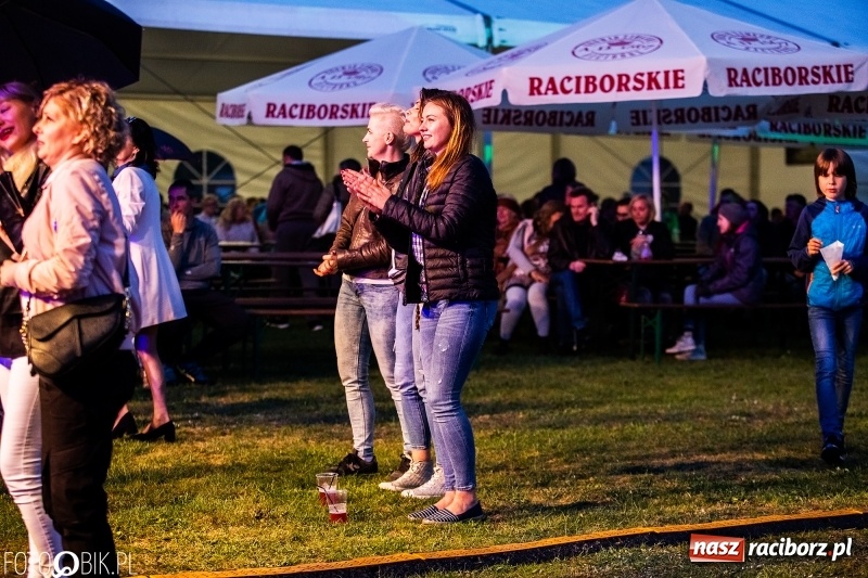 Zdjęcie w galerii na portalu naszraciborz.pl: Pierwszy dzień majówki w Nędzy za nami wiadomości z regionu