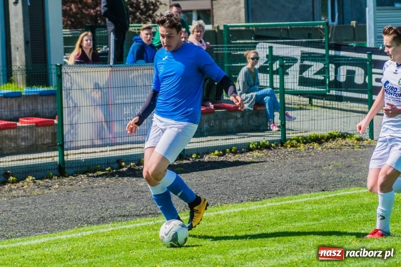 Zdjęcie w galerii na portalu naszraciborz.pl: Juniorzy Tworkowa bez problemów wygrali z rówieśnikami z Pawłowa [FOTO] wiadomości z regionu