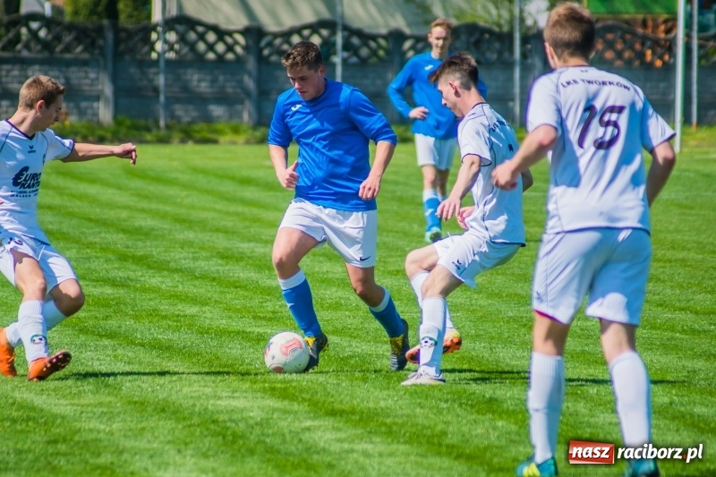 Zdjęcie w galerii na portalu naszraciborz.pl: Juniorzy Tworkowa bez problemów wygrali z rówieśnikami z Pawłowa [FOTO] wiadomości z regionu