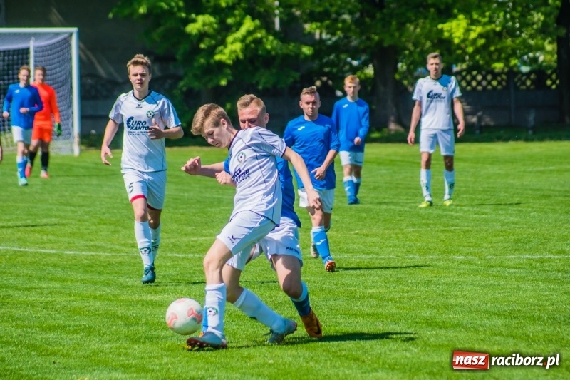 Zdjęcie w galerii na portalu naszraciborz.pl: Juniorzy Tworkowa bez problemów wygrali z rówieśnikami z Pawłowa [FOTO] wiadomości z regionu