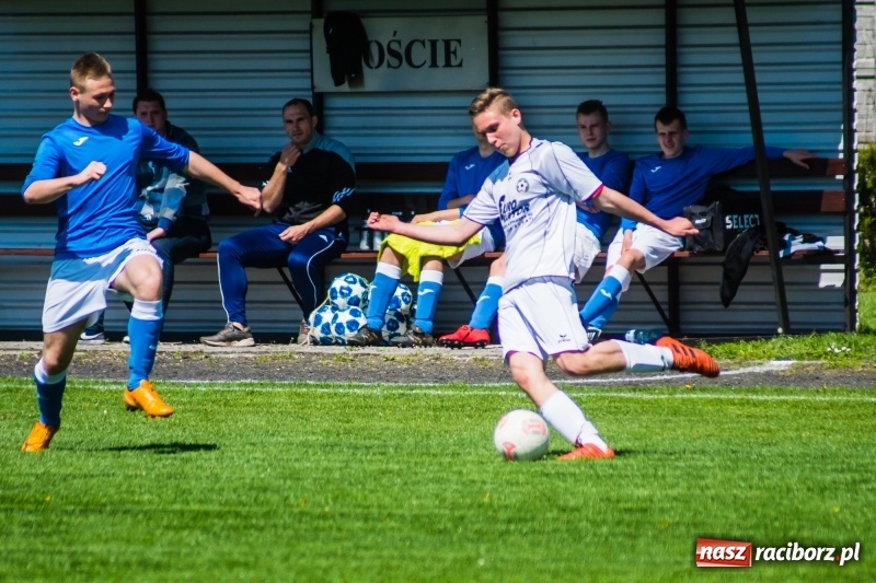 Zdjęcie w galerii na portalu naszraciborz.pl: Juniorzy Tworkowa bez problemów wygrali z rówieśnikami z Pawłowa [FOTO] wiadomości z regionu