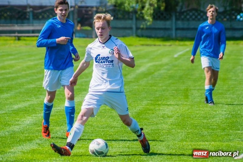 Zdjęcie w galerii na portalu naszraciborz.pl: Juniorzy Tworkowa bez problemów wygrali z rówieśnikami z Pawłowa [FOTO] wiadomości z regionu