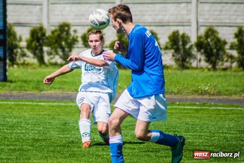 Zdjęcie w galerii na portalu naszraciborz.pl: Juniorzy Tworkowa bez problemów wygrali z rówieśnikami z Pawłowa [FOTO] wiadomości z regionu
