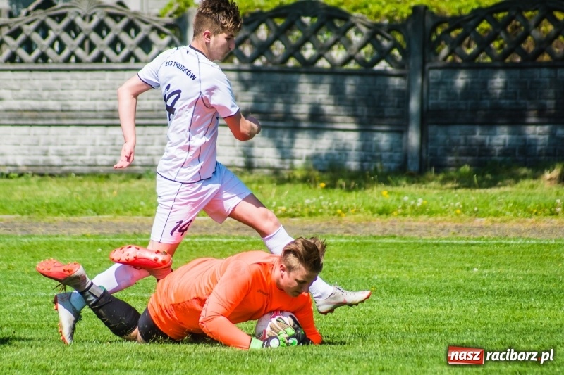 Zdjęcie w galerii na portalu naszraciborz.pl: Juniorzy Tworkowa bez problemów wygrali z rówieśnikami z Pawłowa [FOTO] wiadomości z regionu