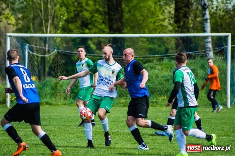 Zdjęcie w galerii na portalu naszraciborz.pl: B klasa. W Zabełkowie strzelali tylko w pierwszej połowie [FOTO] wiadomości z regionu
