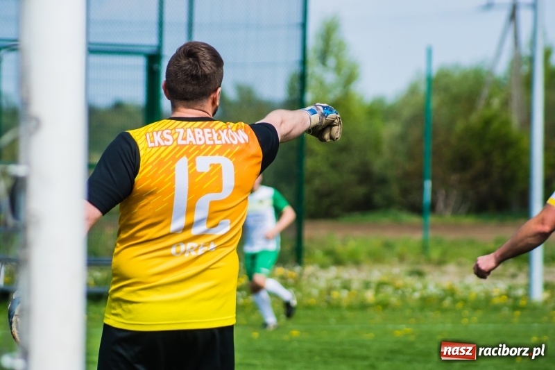 Zdjęcie w galerii na portalu naszraciborz.pl: B klasa. W Zabełkowie strzelali tylko w pierwszej połowie [FOTO] wiadomości z regionu