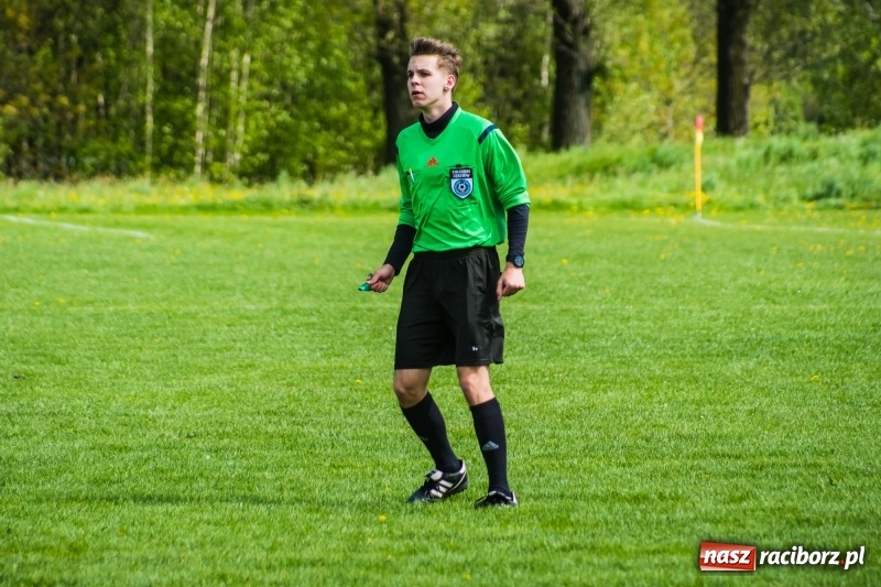 Zdjęcie w galerii na portalu naszraciborz.pl: B klasa. W Zabełkowie strzelali tylko w pierwszej połowie [FOTO] wiadomości z regionu