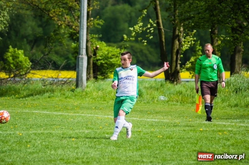 Zdjęcie w galerii na portalu naszraciborz.pl: B klasa. W Zabełkowie strzelali tylko w pierwszej połowie [FOTO] wiadomości z regionu