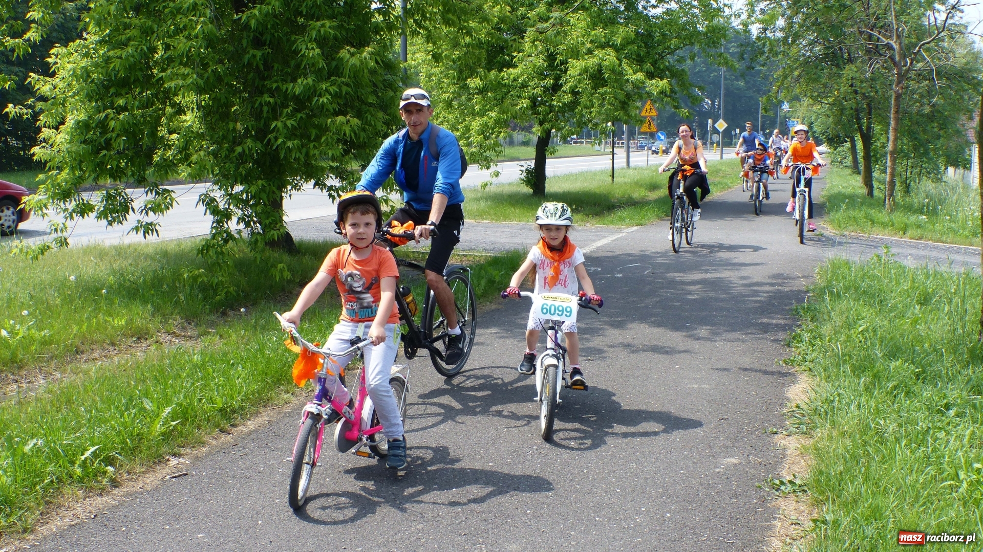 Zdjęcie w galerii na portalu naszraciborz.pl: Sobota na dwóch kółkach z raciborską biblioteką  wiadomości z regionu