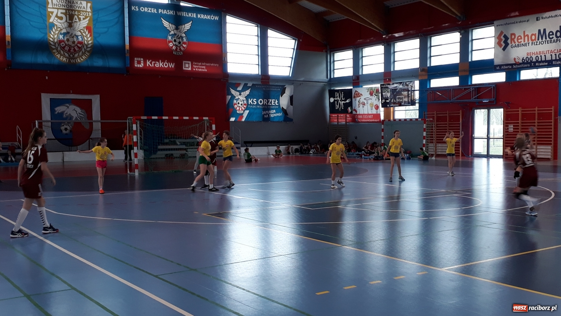 Zdjęcie w galerii na portalu naszraciborz.pl: Dwie drużyny UKS Start Pietrowice Wielkie na XXXIX Lajkonik Cup wiadomości z regionu