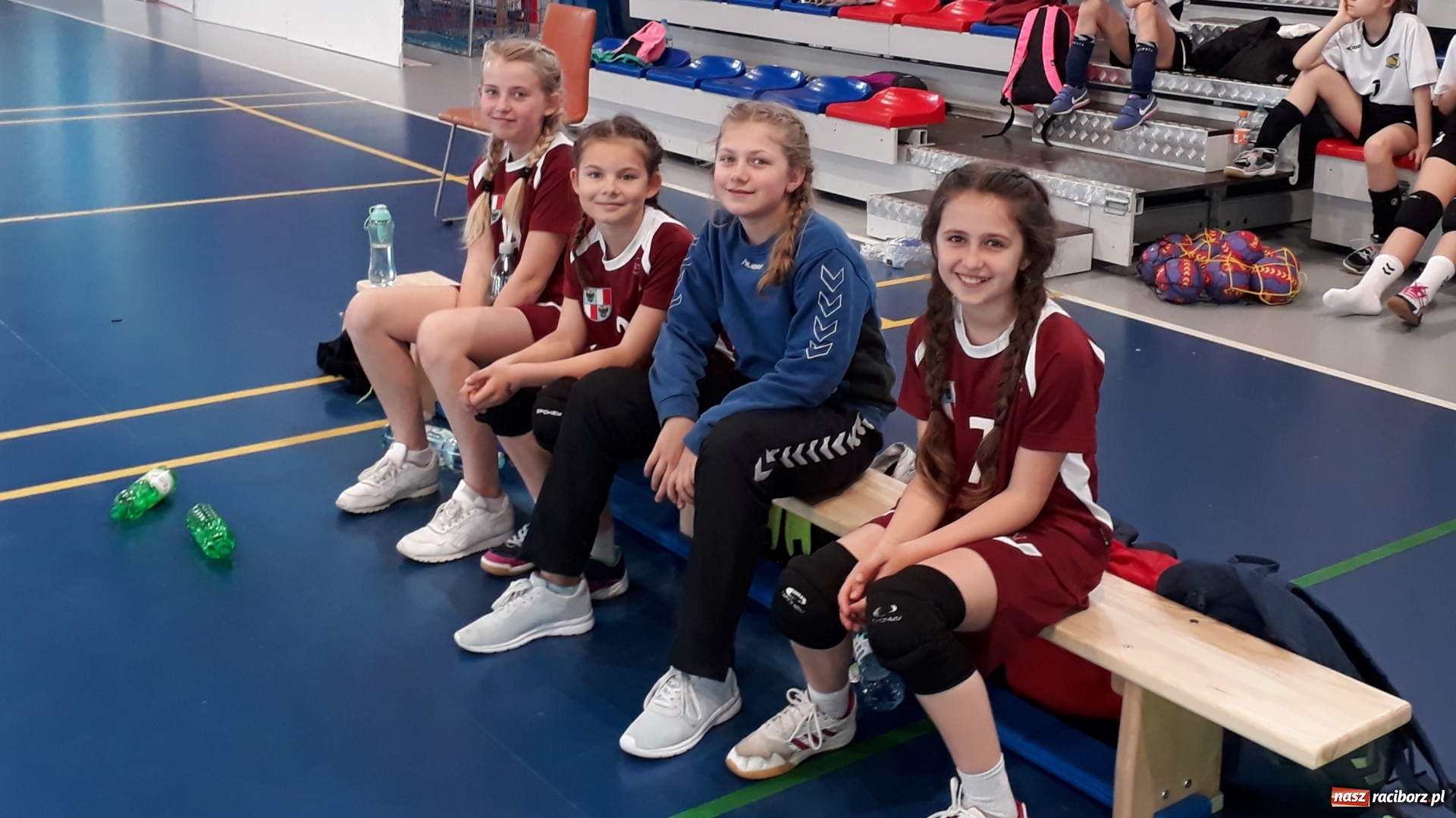 Zdjęcie w galerii na portalu naszraciborz.pl: Dwie drużyny UKS Start Pietrowice Wielkie na XXXIX Lajkonik Cup wiadomości z regionu