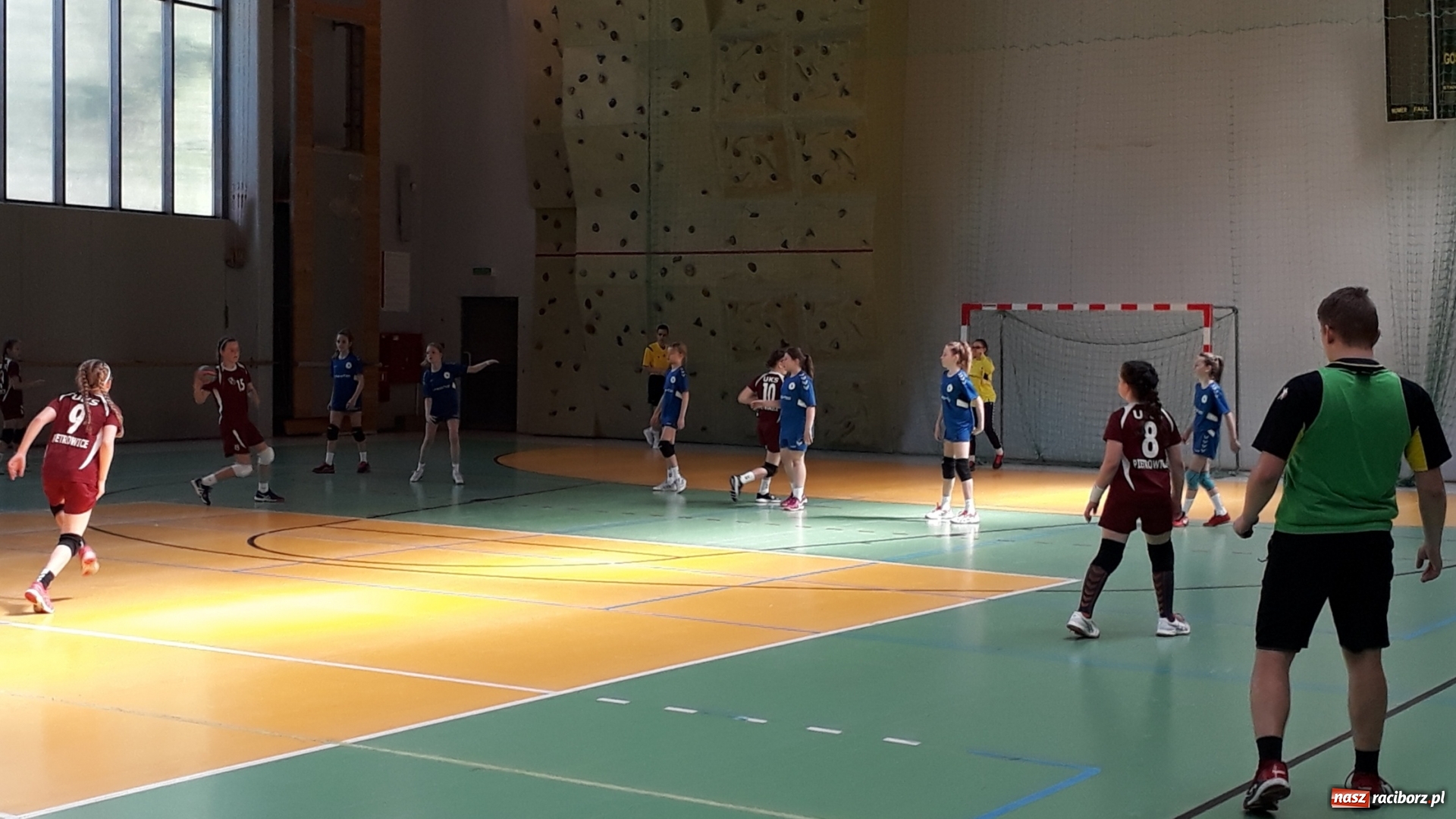 Zdjęcie w galerii na portalu naszraciborz.pl: Dwie drużyny UKS Start Pietrowice Wielkie na XXXIX Lajkonik Cup wiadomości z regionu