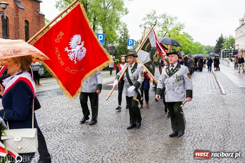 Zdjęcie w galerii na portalu naszraciborz.pl: Uroczystości 3-Majowe w Raciborzu. Setna rocznica I powstania śląskiego [WIDEO] wiadomości z regionu