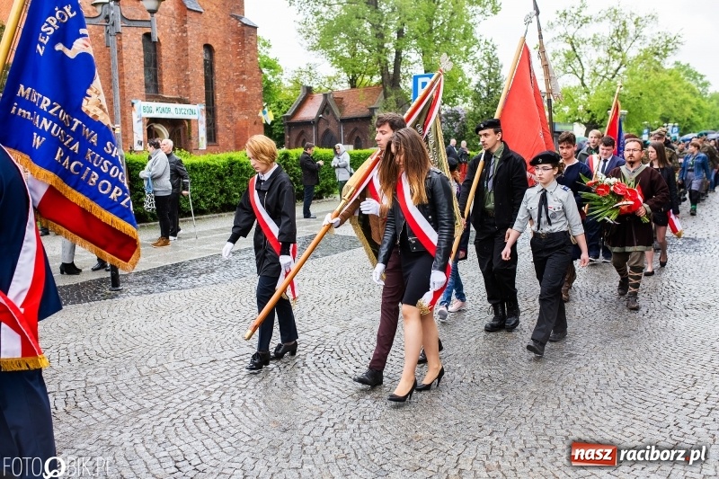 Zdjęcie w galerii na portalu naszraciborz.pl: Uroczystości 3-Majowe w Raciborzu. Setna rocznica I powstania śląskiego [WIDEO] wiadomości z regionu